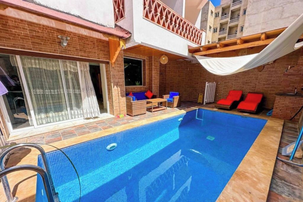 Indoor pool, outdoor pool