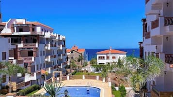 Indoor pool, outdoor pool