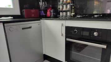 Microwave, oven, stovetop, dishwasher