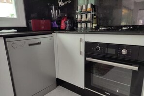 Microwave, oven, stovetop, dishwasher