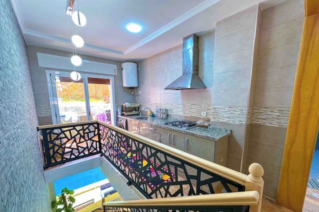 Microondas, horno, parrilla de estufa y lavavajillas 