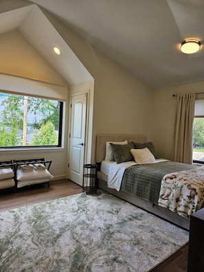 2 chambres, fer et planche Ă repasser, accĂšs Ă Internet, literie fournie