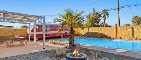 House (4 Bedrooms) | Front of property