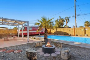 House (4 Bedrooms) | Front of property - 4BR Desert Home w/ Pool, Hot Tub, Firepit & Game Room The Quiet Burn by Avantstay (Twentynine Palms)