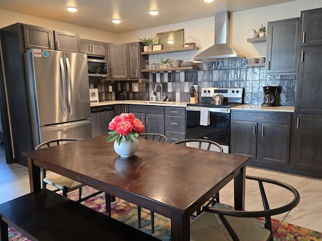 Private kitchen. Come, Stay, Relax - The Lights