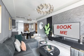 Apartment - JVC Apartment Sleeps 5 Ideal For Families (Dubai)