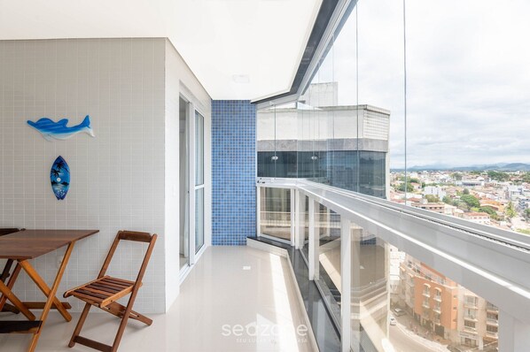 Basic Apartment | Interior