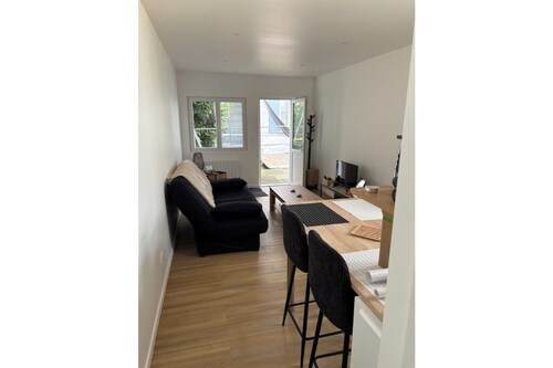 Spacious, comfortable, refurbished studio apartment