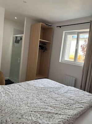 1 chambre, accĂšs Internet, draps fournis