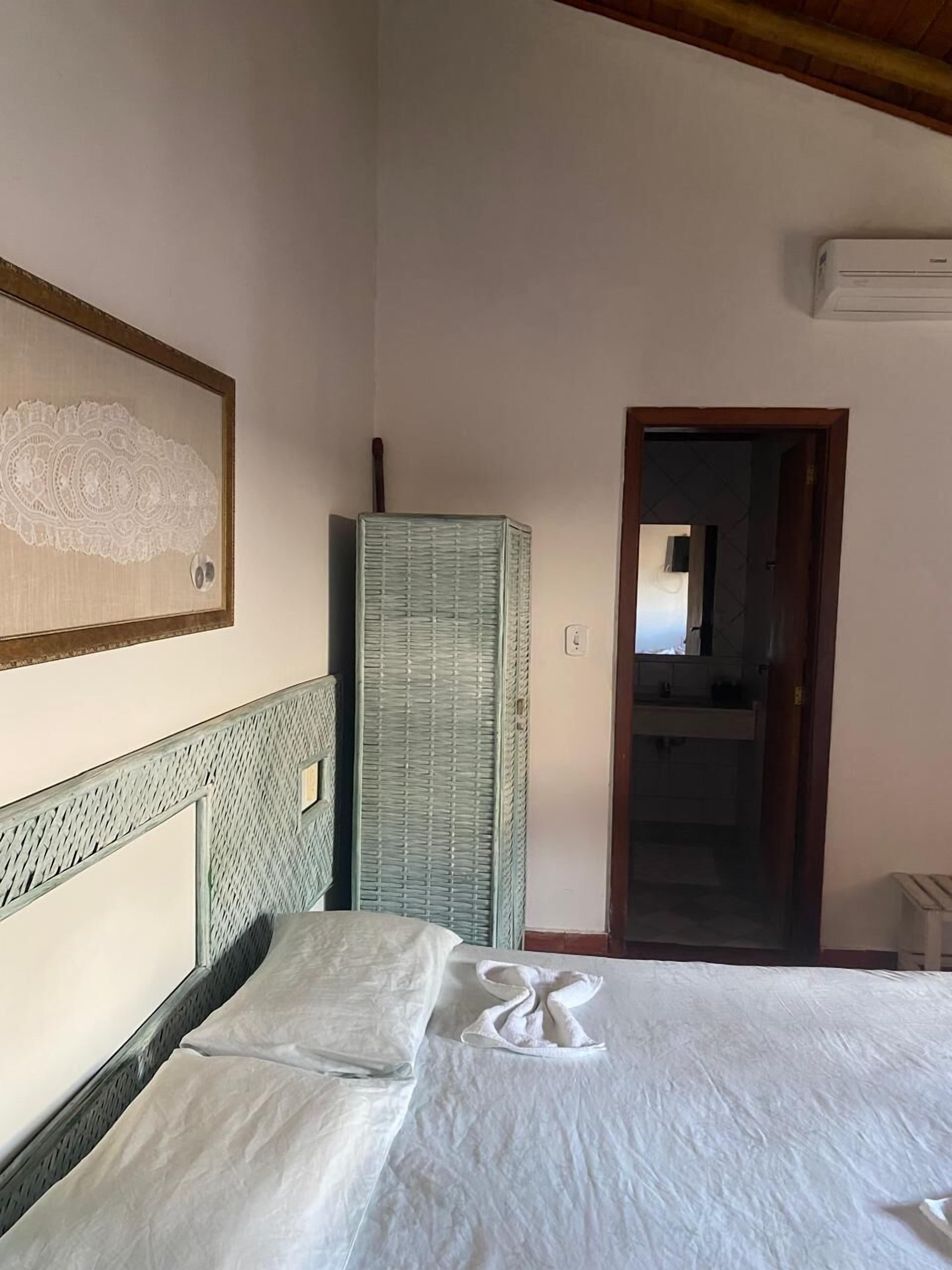 Classic Twin Room | Laptop workspace, free WiFi