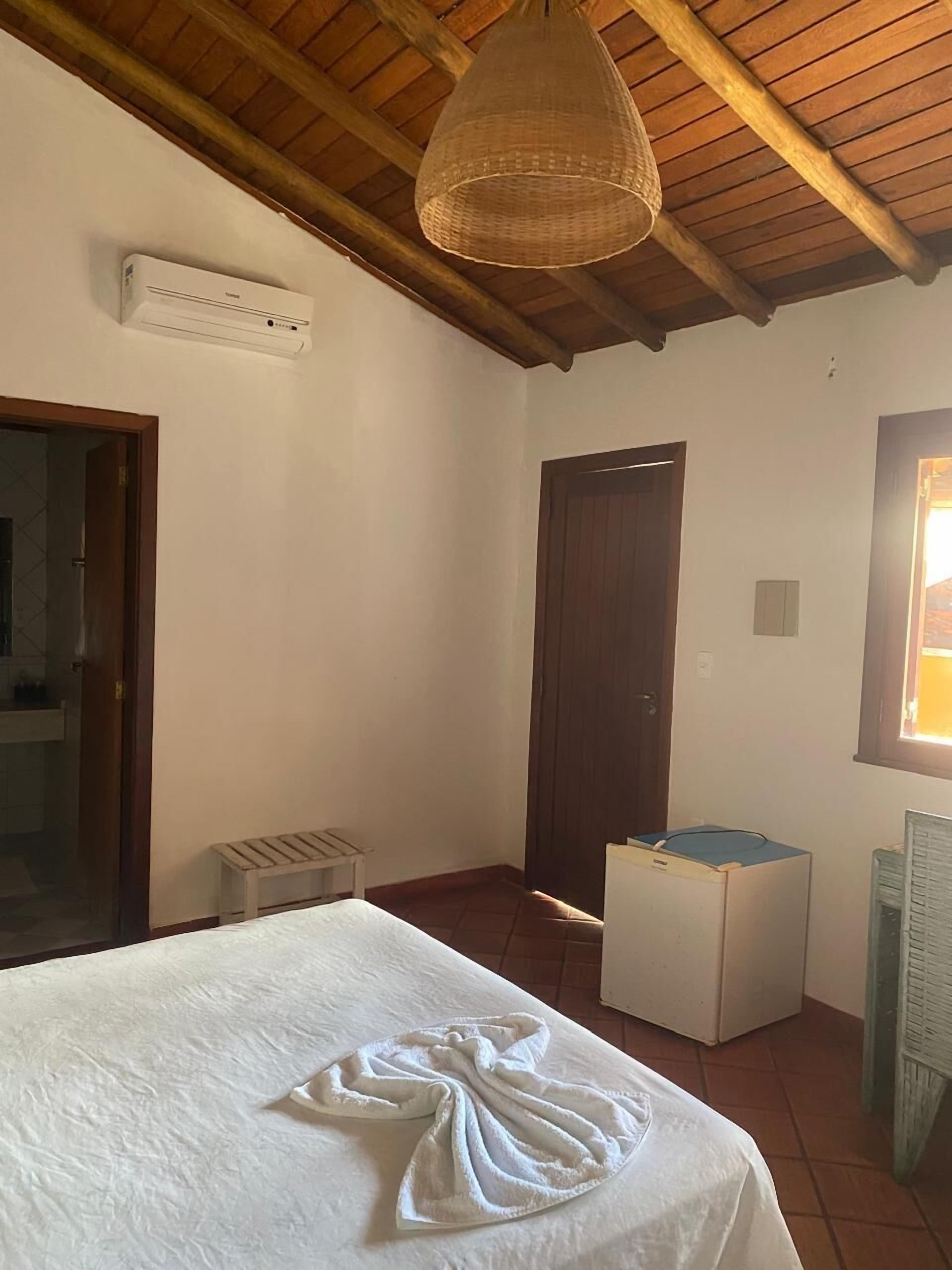 Habitación cuádruple clásica | Espacio para trabajar con un portátil y wifi gratis