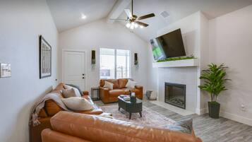 Smart TV, fireplace, video games, table tennis