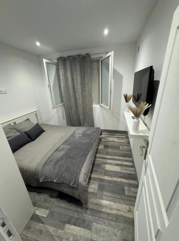 1 chambre, accès au Wi-Fi (inclus), literie fournie