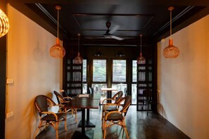 Ảnh chưa phân loại, 5 trong số 14 ảnh, nút