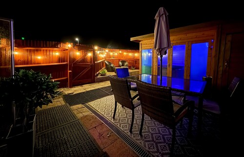 Beautiful 5-Bed East Sussex Home with Hot Tub