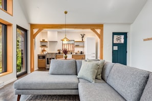 Premium Cabin, Ocean View | Living area