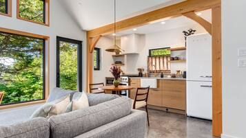 Premium Cabin, Ocean View | Private kitchen | Full-size fridge, microwave, oven, stovetop