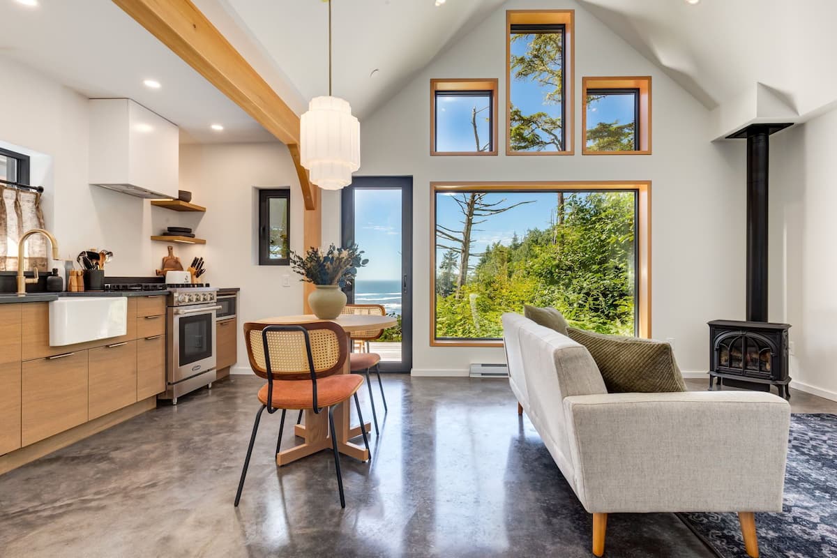 Signature Cabin, Ocean View | Living area | 43-inch Smart TV with digital channels, fireplace, Netflix