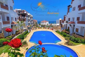 Pool - Spacious terrace, pool and access to the sea. (Oued Laou,)