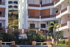 Exterior detail - Spacious terrace, pool and access to the sea. (Oued Laou,)