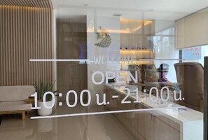 Interior - J & L Residence and Spa (Bangkok)