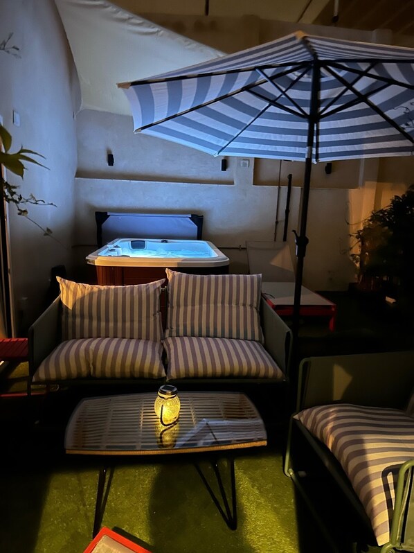 Apartamento Superior con terraza y jacuzzi privado | Ausblick vom Zimmer