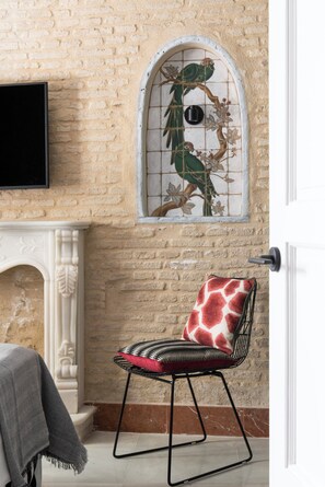 Apartamento con patio y jacuzzi privado - CSE Puerta de Armas Apartments (Seville)