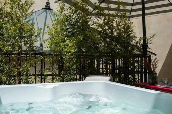 Apartamento con terraza y jacuzzi privado | Terrazza/patio