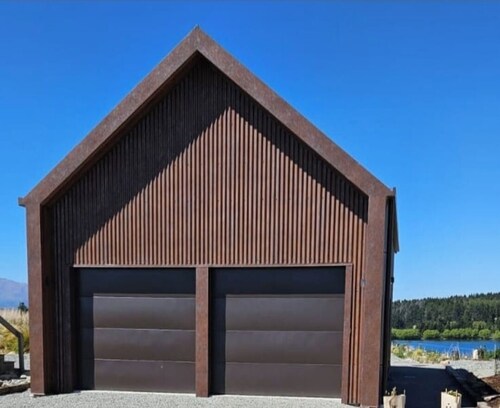The Rusty Shed-Lake Ohau. Stones throw away from the lakes , the Ohau Ski Feild.