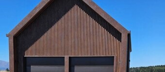 The Rusty Shed-Lake Ohau. Stones throw away from the lakes , the Ohau Ski Feild.