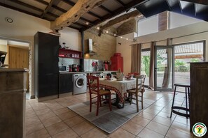 Fridge, microwave, dishwasher, highchair