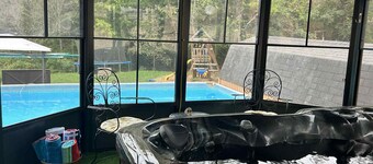 Charming 2-bedroom country mobile home with game room, hot tub, seasonal pool