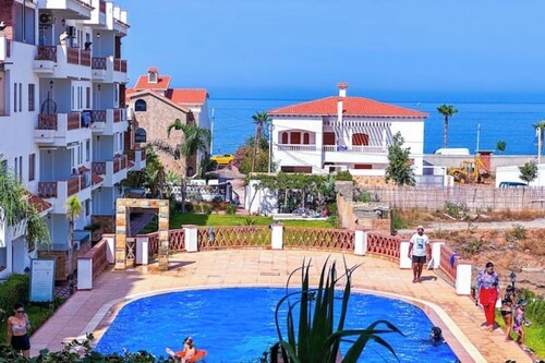 Clean & spacious, swimming pool & proximity to sea