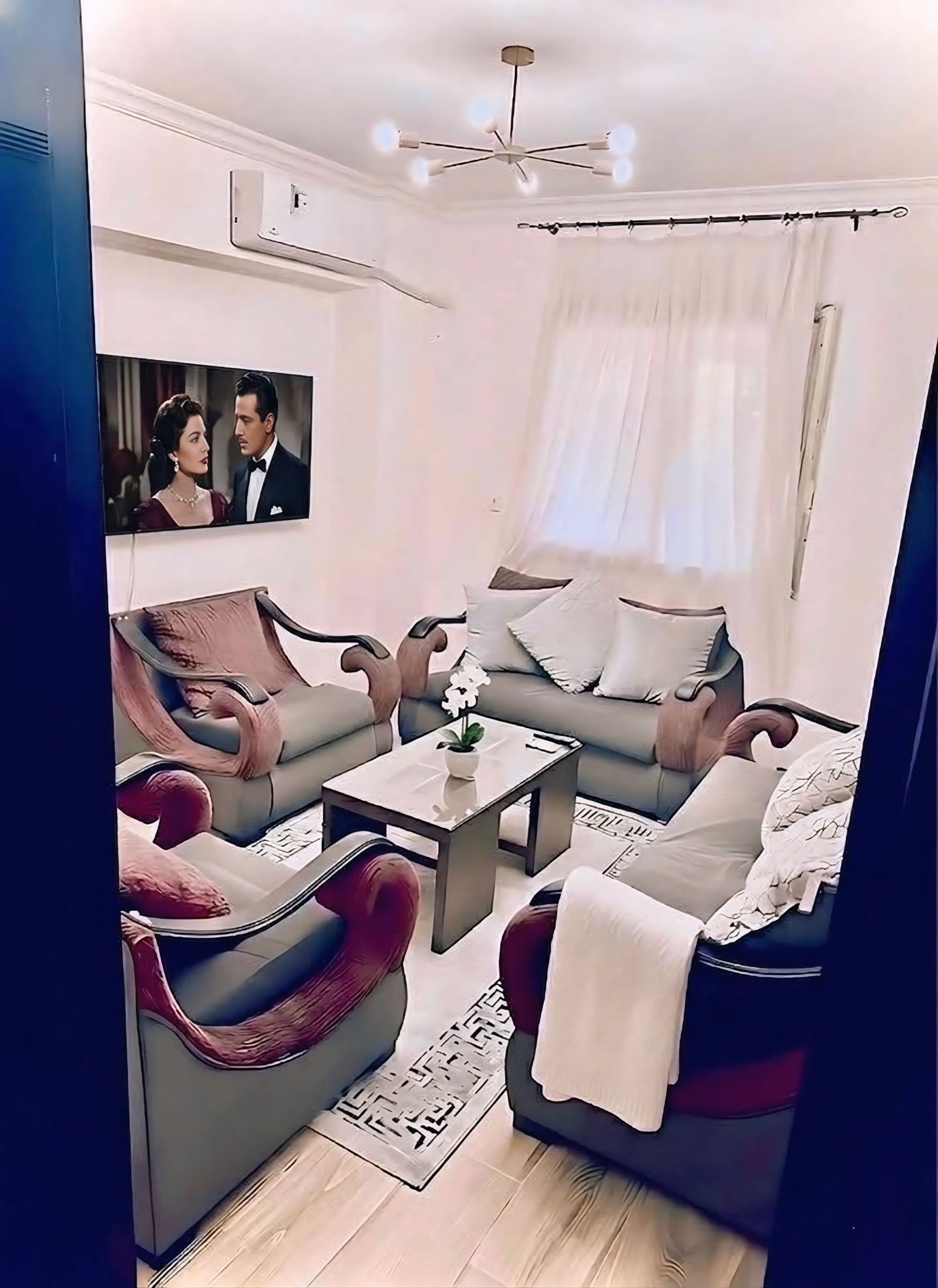 Apartment, 2 Bedrooms, Accessible, Smoking | Living room