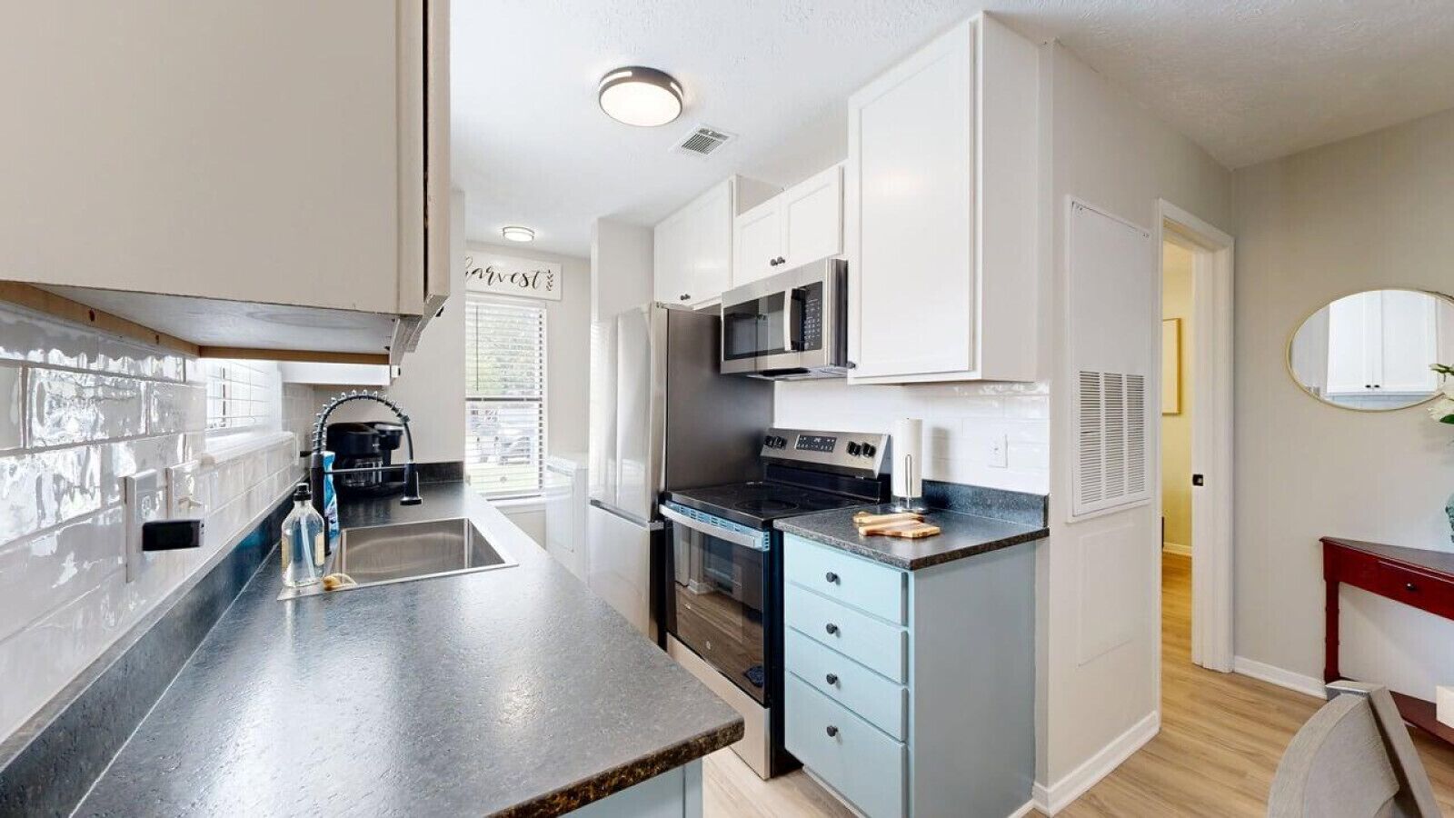 冰箱、微波炉、烤箱、炉灶