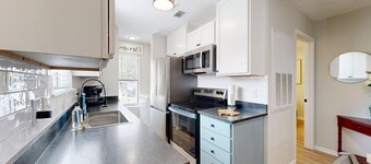 2Br 2Ba, Pet friendly, Boardgames, 8 Minutes to Campus!