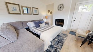 2 Schlafzimmer, Schreibtisch, Bügeleisen/Bügelbrett, Reisekinderbett