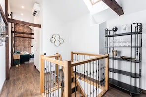 Apartamento, Aire acondicionado, vistas a la ciudad | Zona de estar