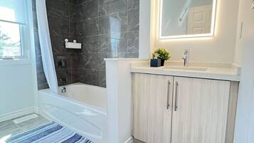 Gratis toiletartikler, hårtørrer, håndklæder, Sæbe