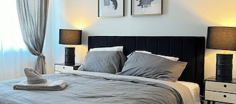 Bentley Commons Fallsview Towns