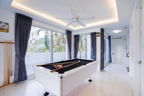 Interior - Private Breeze Seafront 4BR Pool Villa - VVP31.16 (Laem Chabang)