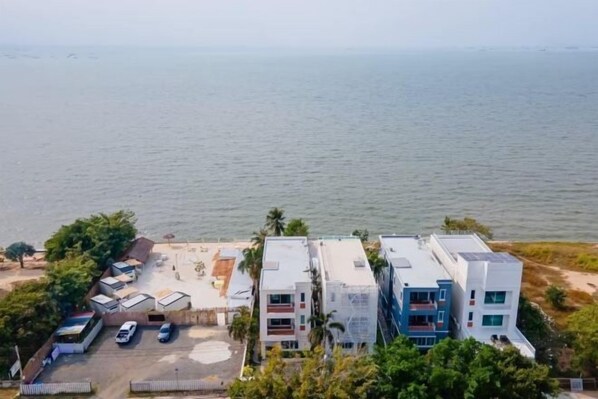 Pemandangan dari properti