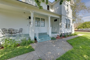 Outdoor dining - 2 Mi to River: Historic Clarkston Home w/ Views! (Clarkston)