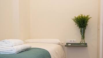 Apartamento con balcón - Sin piscina | Chambres insonorisées, fer et planche à repasser, Wi-Fi gratuit