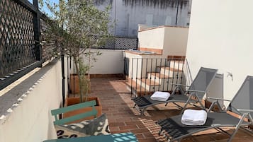 Apartamento con terraza y piscina privada | Terrasse/Patio