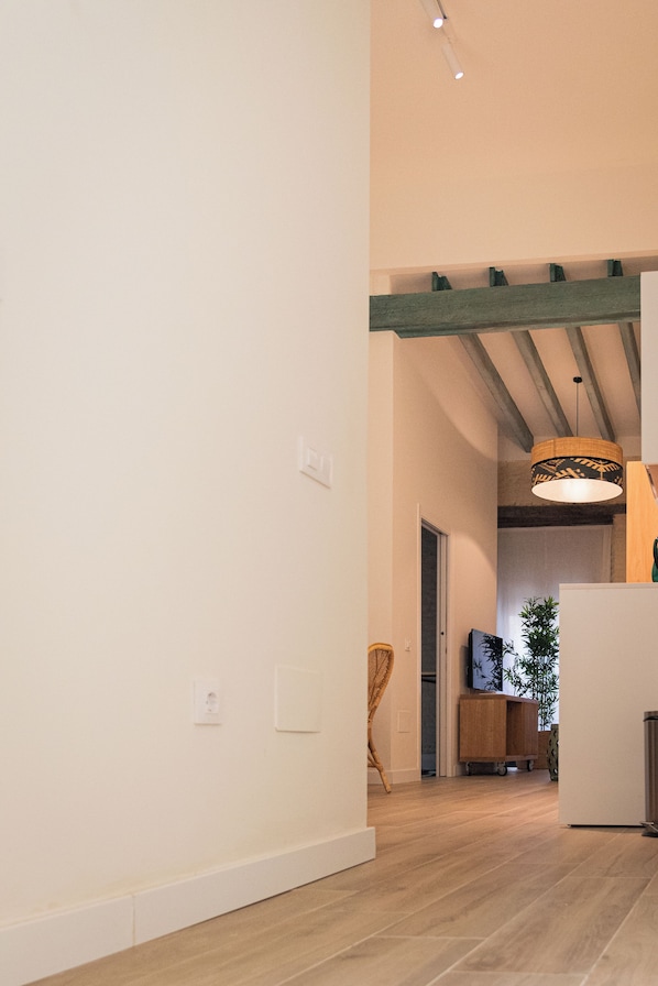 Apartamento de 2 dormitorios - Sin piscina | Äänieristys, silitysrauta/-lauta, ilmainen Wi-Fi