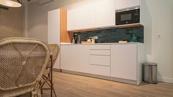 Apartamento de 2 dormitorios - Sin piscina | 私人小型廚房 | 咖啡機/沖茶器