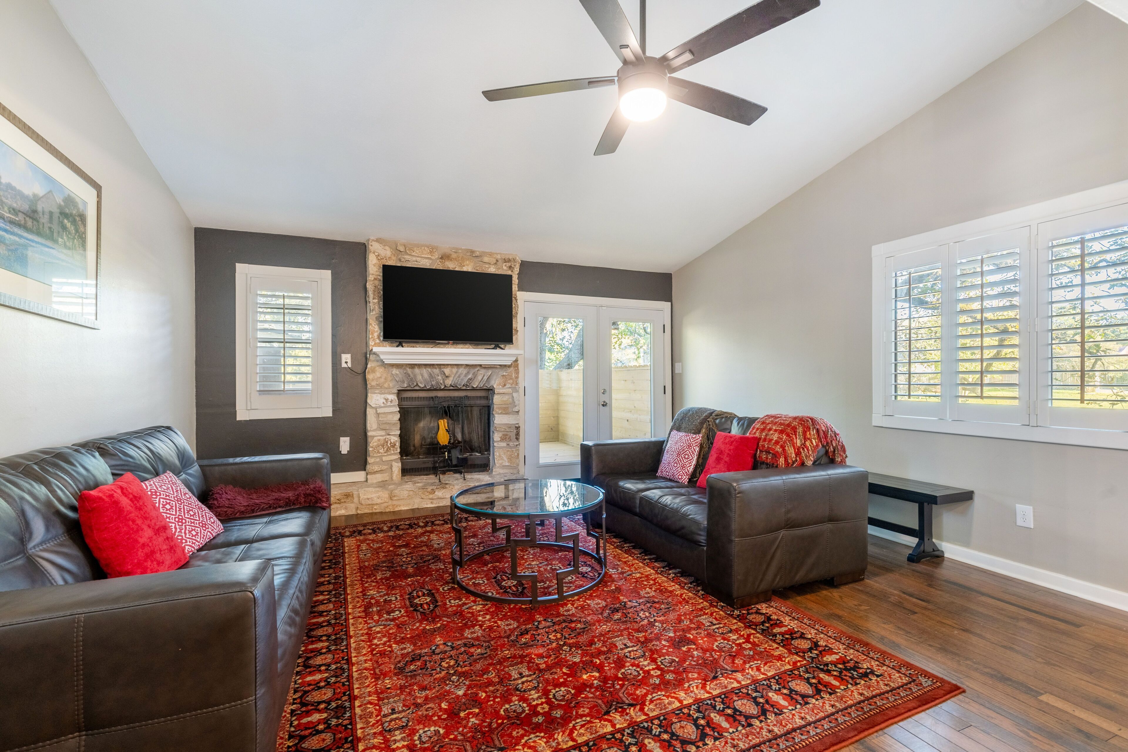 4 Mi To Aggieland, Yard & Deck - Bryan, TX