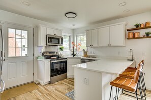 Fridge, microwave, stovetop, dishwasher - Premier Lakefront Paradise | Cozy Thompson Retreat (Thompson)