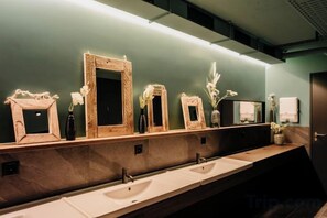 Unclassified image, 2 of 21, button - Capsule Hotel - Lucerne Old Town (Lucerne)